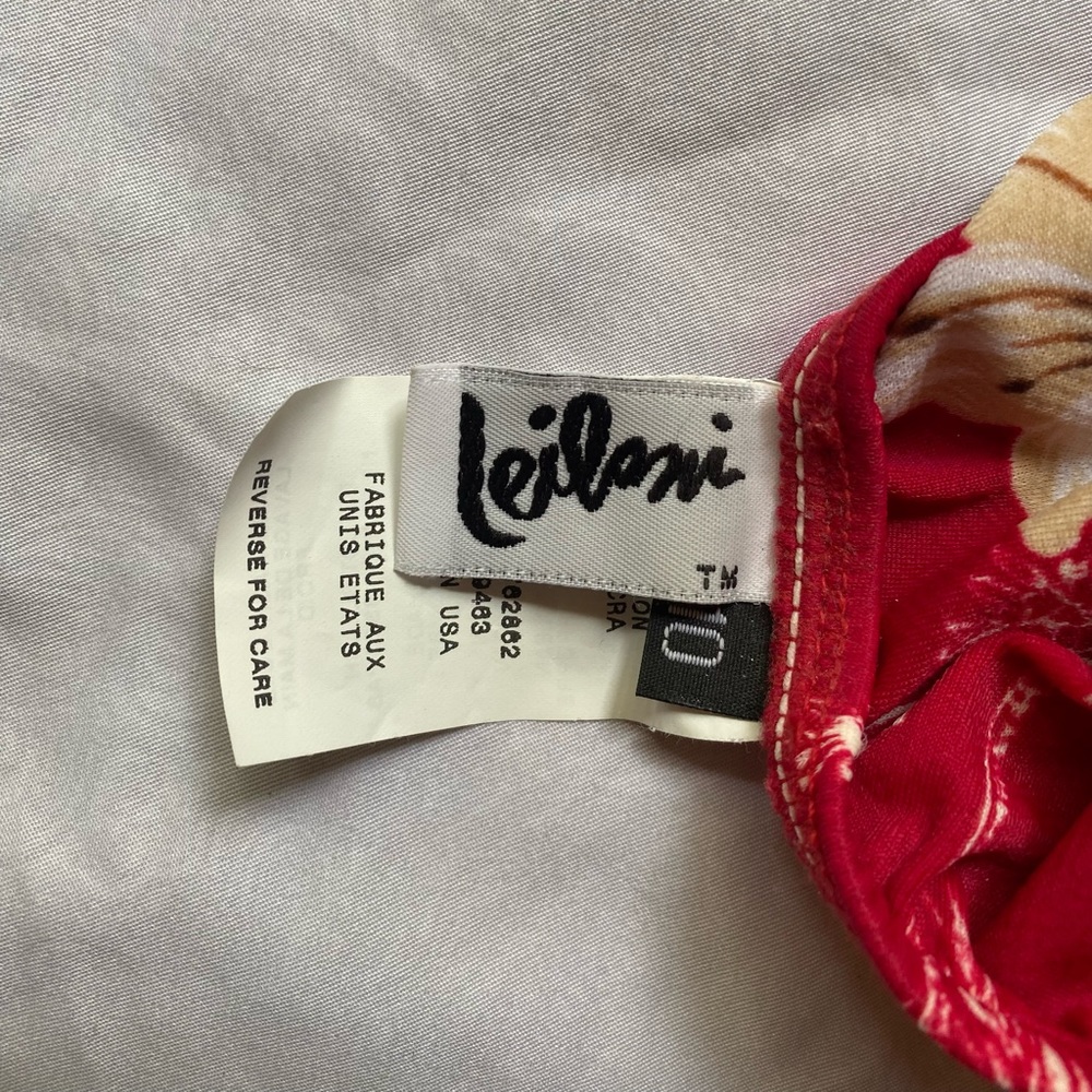 🌺 90’s Leilani floral red one-piece swimsuit - Picture 4 of 7